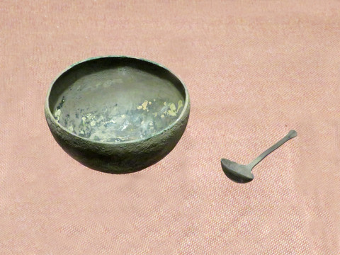 三國(guó)銀碗
