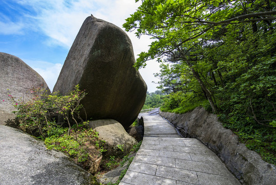 天柱山奇峰怪石