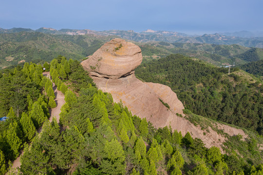 河北承德蛤蟆石