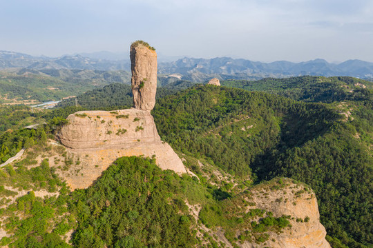 河北承德棒槌山