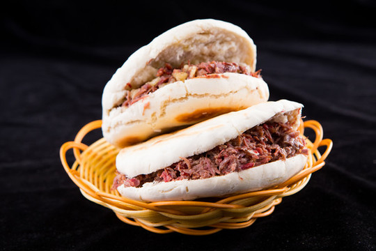 臘牛肉夾饃