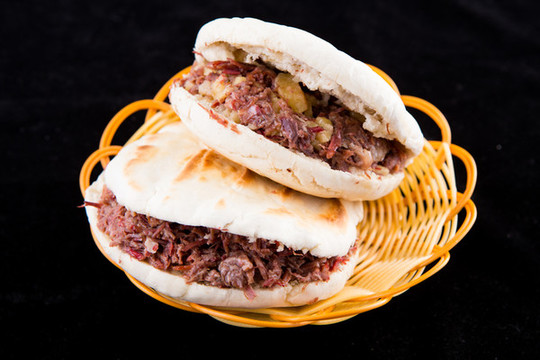 臘牛肉夾饃