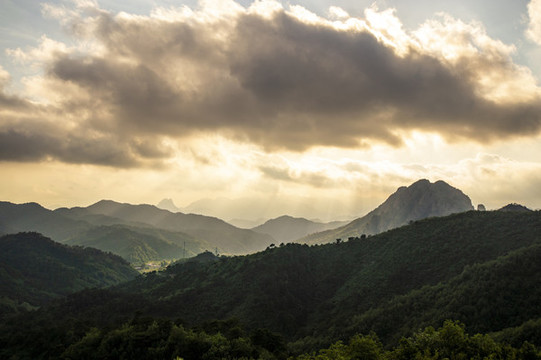 秦皇島綏中錐子山野長城