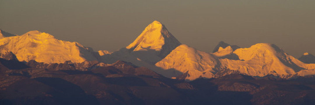 天山