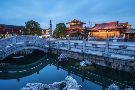 杭州香積寺夜景