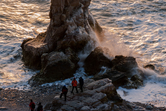 海島風(fēng)光大浪淘沙