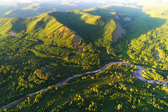 大興安嶺山林河流風(fēng)景