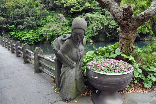 石頭奶奶