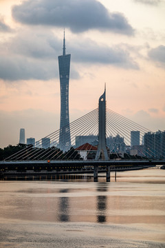 廣州海印橋和廣州塔