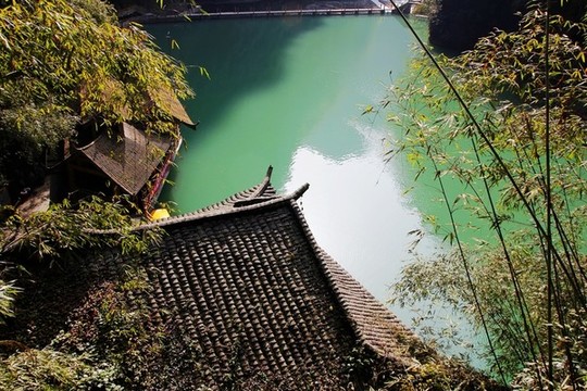 阿依河