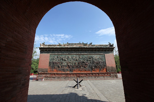 四龍照壁