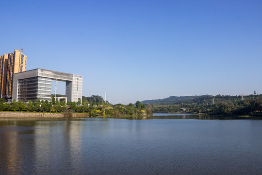青秀湖風(fēng)光
