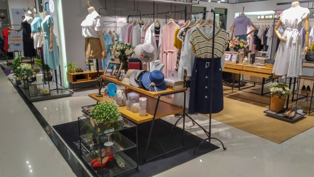 女裝賣場