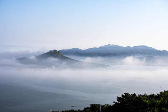 水墨云海