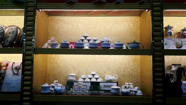 茶具櫥窗背景