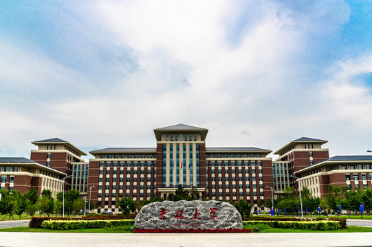吉林大學(xué)校內(nèi)建筑景觀