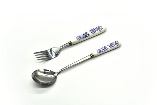 青花瓷餐具