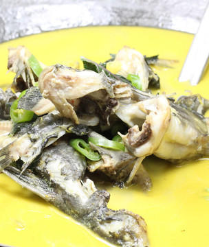 吊鍋黃古魚燉鮮芋禾梗