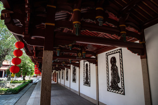 寺廟長廊