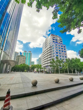 商業(yè)廣場