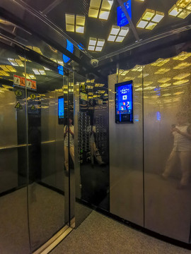 電梯