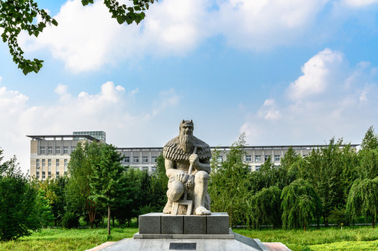吉林農(nóng)業(yè)大學(xué)校內(nèi)建筑景觀