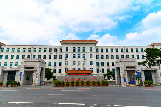 長春理工大學(xué)校內(nèi)建筑景觀