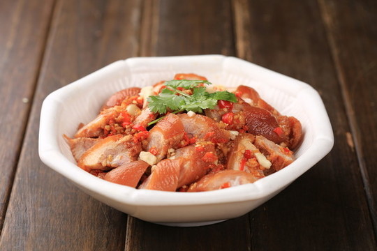 饞嘴豬尾