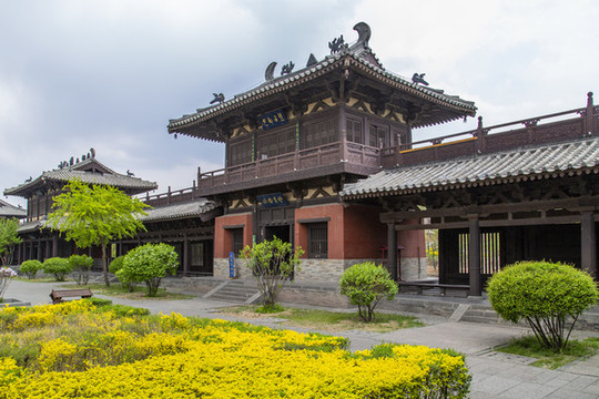 大同云岡石窟靈巖寺