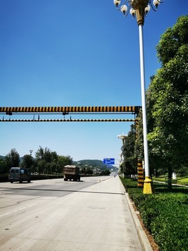 限高桿