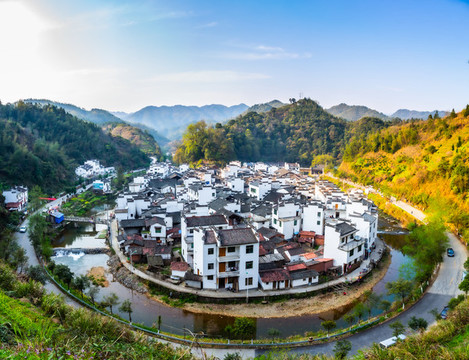 菊徑村