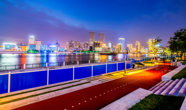上海夜景現(xiàn)代建筑
