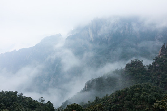 云霧山脈