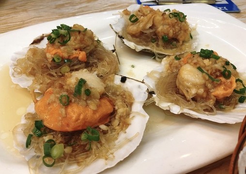 蒜蓉粉絲蒸扇貝