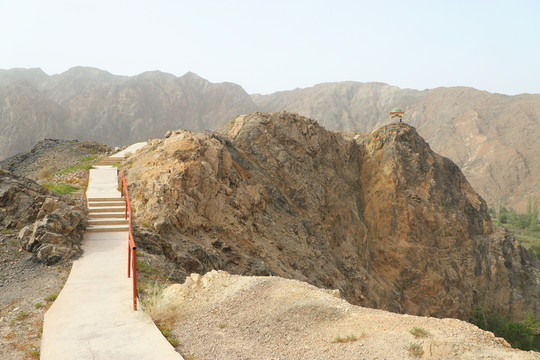 庫爾勒鐵門關(guān)景色