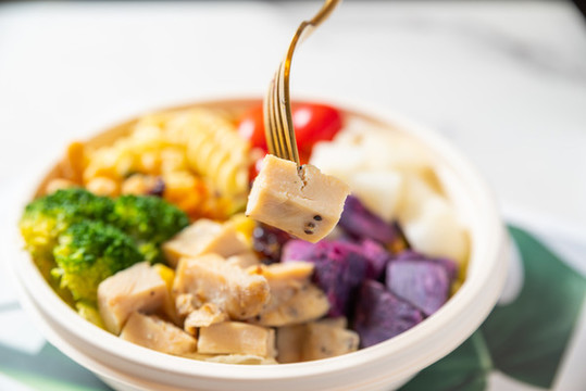 雞肉藜麥沙拉