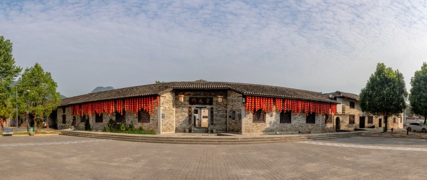 張谷英村