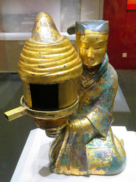 鎏金銅長(zhǎng)信宮燈