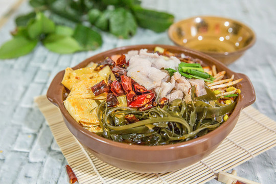 魚(yú)片砂鍋米線