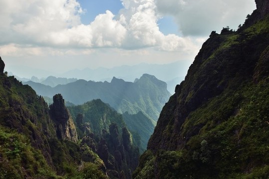 神農(nóng)架風(fēng)光神龍谷