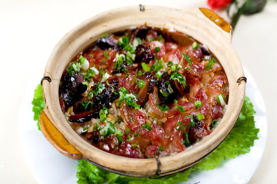 臘味煲仔飯