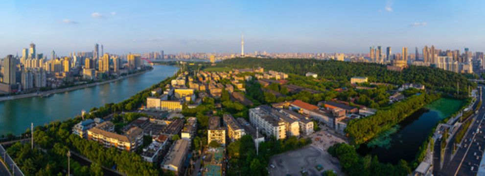 武漢夏日城市天際線迷人風(fēng)光