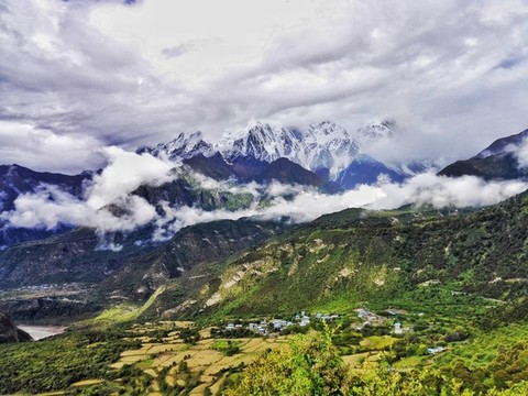 雅魯藏布大峽谷南伽巴瓦峰