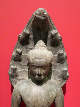 石雕蛇王納迦護(hù)佛像