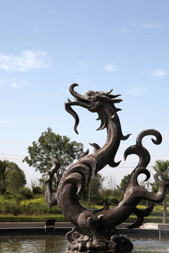 巨龍銅錢噴泉