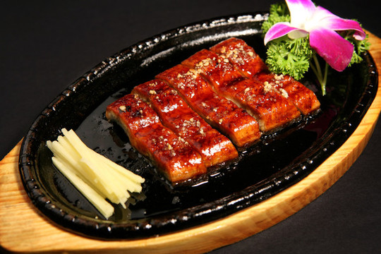 鐵板鰻魚
