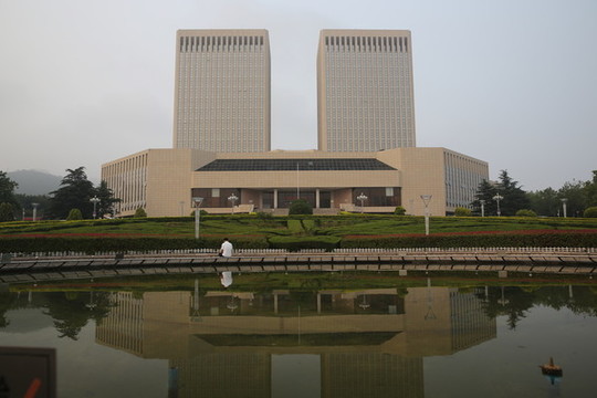 青島大學(xué)圖書館