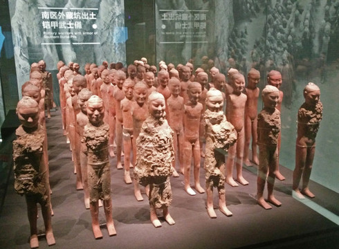 漢代陶俑軍陣