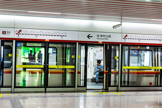 地鐵車門
