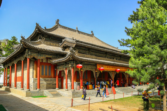 忻州五臺(tái)山顯通寺大雄寶殿